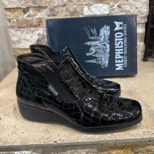 Mephisto CEREN Air Jet Square Toe Wedge Booties Black Patent Leather Women's 6.5